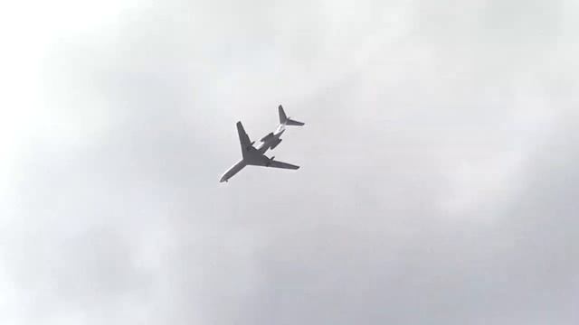 самолёт заходит на посадку смотреть онлайн