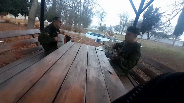 солдаты исполнили прогулки по воде наутилус гармонь и гитара смотреть онлайн