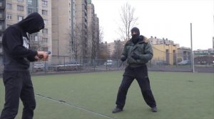 Нож против электрошокера 90000 Вольт