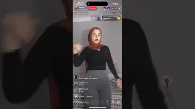 Canlı Yayında Dans Eden Türbanlı смотреть онлайн