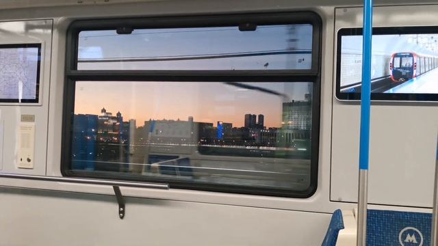 Закат в московском метро смотреть онлайн