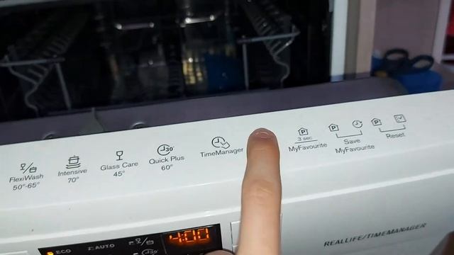 Как поставить посудомоечную машину Electrolux ESF4661ROW работать. Начало использования. смотреть онлайн