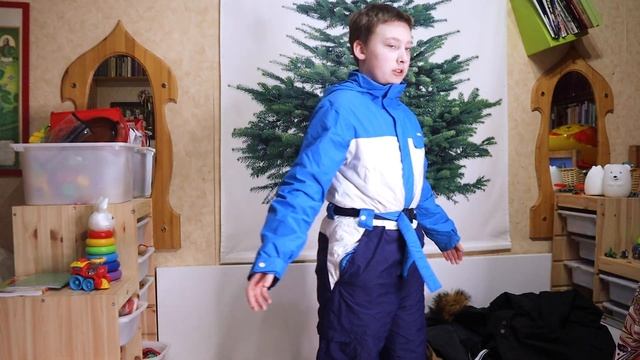 Навожу порядок в шкафу с верхней одеждой и обувью в прихожей смотреть онлайн