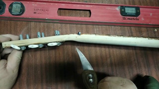 Мои соображения об одном из вариантов изготовления грифа гитары. Показ для друга с Алтая смотреть онлайн