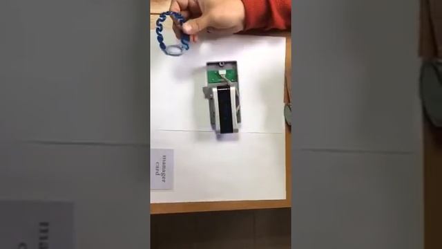 Видео о том как запрограммировать электронный замок с картой или браслетом TAB ID-001, 002 смотреть онлайн