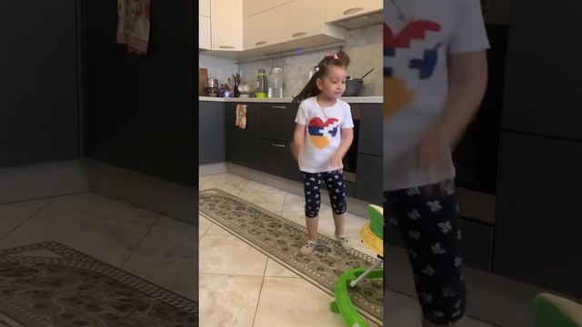 Детские танцы смотреть онлайн