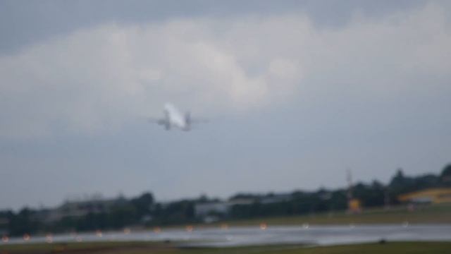 [4K] Vilnius Airport Spotting (2021/06/28) смотреть онлайн