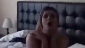 Муж застал жену за изменой, сняв ее на камеру