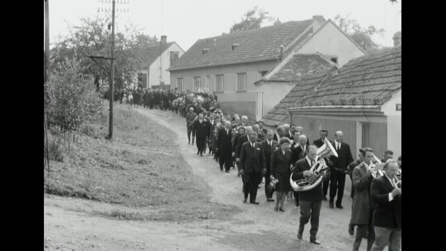 Listonoš - pohřeb смотреть онлайн