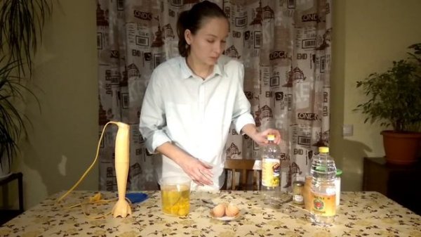 Как сделать приготовить майонез в домашних условиях. Рецепт майонеза. Домашний майонез.