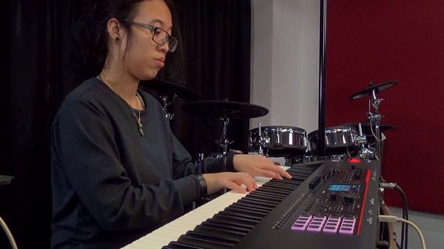 Roland FANTOM-08 - Sound Demo смотреть онлайн
