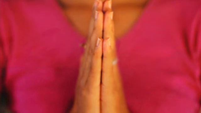 Sirgun Kaur & Sat Darshan Singh Bliss ~ I Am the Light of my Soul смотреть онлайн