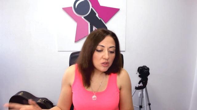 КАК ПОБОРОТЬ СТРАХ СЦЕНЫ ? И ПЕНИЯ НА ПУБЛИКЕ. Как полюбить свой голос? смотреть онлайн
