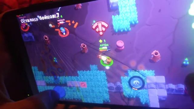 Играю Бравл старс у меня интернет лагает вот и я занел 3 место смотреть онлайн
