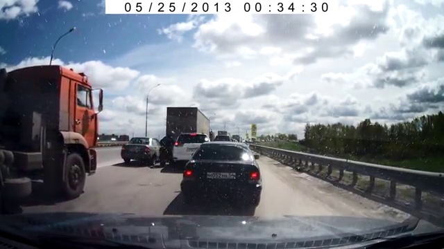 Конфликт на дороге смотреть онлайн