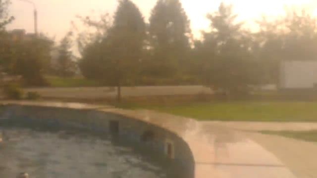 Трусы у девочке в фантане.....*_* смотреть онлайн