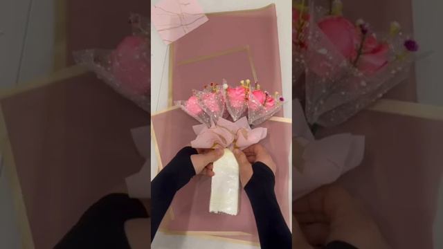 How to make a bouquet of roses from Satin Ribbons/ Как можно сделать букет роз легко и быстро смотреть онлайн