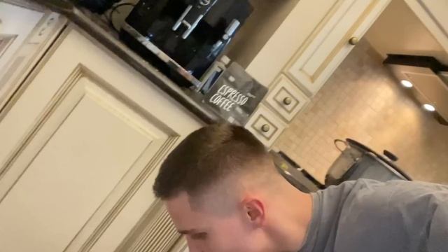 ВЛОГ: Я ПЕРЕЕХАЛ К РОДИТЕЛЯМ. МЫСЛИ ВСЛУХ О МОЕЙ ЖИЗНИ. ПОБОЛТАЕМ? смотреть онлайн