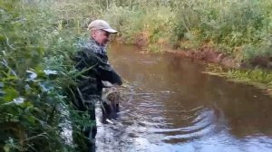 Поисковый магнит найдет металл в любой луже!