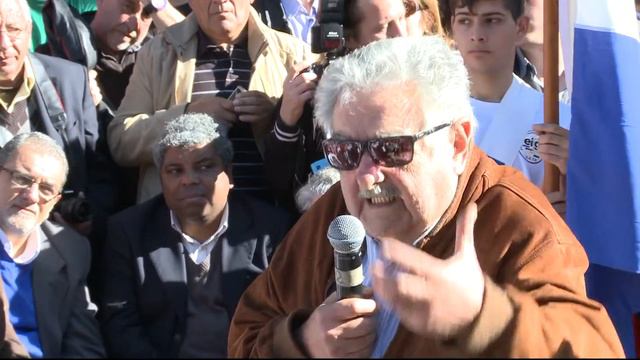Presidente José Mujica en inauguración de UTU Pedro Figari смотреть онлайн