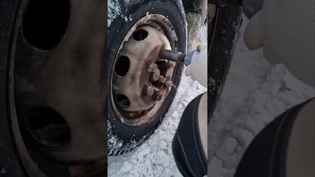 Аккумуляторный гайковерт NORDBERG 1/2, 20В, 1000Нм