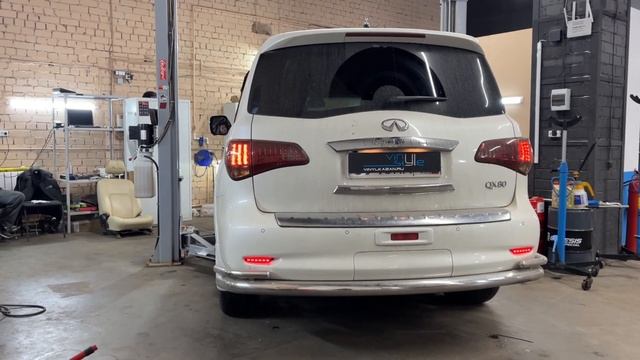 Infiniti QX - сделали управляемый выхлоп на заслонке смотреть онлайн