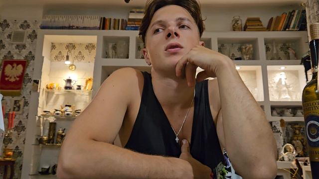 Taylor Swift купил билет, немного сплетен.#andriangshoen #TaylorSwift