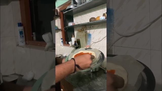 Restaurant style pizza at home ??#pizza #pizzalover #food #homemade смотреть онлайн