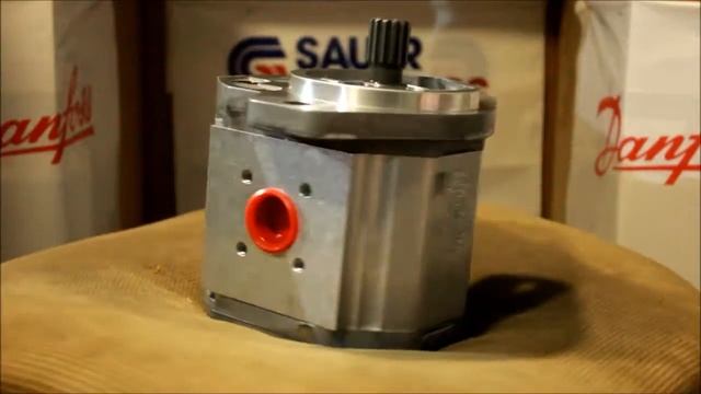 Насос Шестеренный SNP3/33 S SC07 111.25.087.0A смотреть онлайн