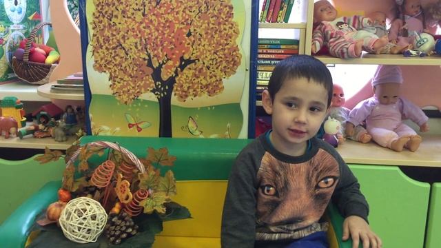 Страна читающая — Максим Попов читает произведение «Осенний вечер...Небо ясно» И. С. Тургенева смотреть онлайн