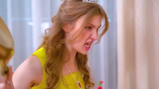 Бедная VS Богатая VS Гига Богатая Принцесса || Забавные Моменты Из Жизни Тройняшек смотреть онлайн