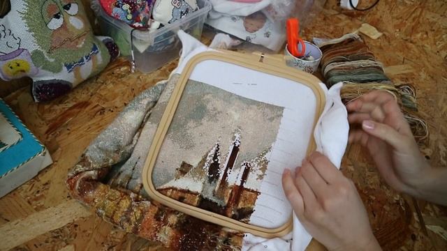 26 500 КРЕСТИКОВ/5 ПРОЦЕССОВ МАЯ/КАК ВЫШИВАТЬ НА ПЯЛЬЦАХ ДВУМЯ РУКАМИ/ВЫШИВКА И НЕ ТОЛЬКО. смотреть онлайн