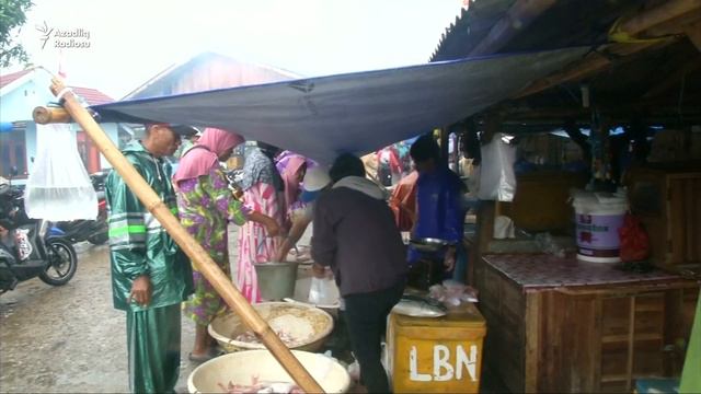 İndoneziyada sunami qurbanlarının sayı 400-ü keçib смотреть онлайн