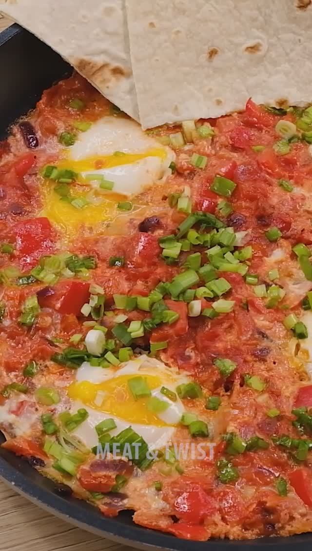 Эта шакшука точно станет Вашим любимым завтраком! Подробный рецепт в описании!