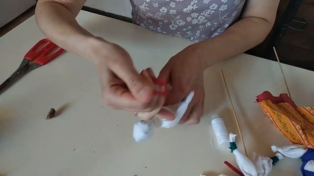 Мастер - класс по изготовлению текстильной игрушки "Кукла-Хороводница". Часть 2 смотреть онлайн
