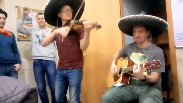 Парни ИА "Город" поздравили в 8 Марта. смотреть онлайн