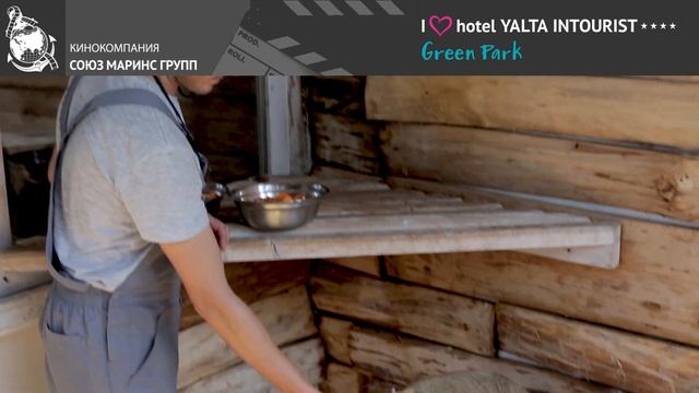 Актер Николай Добрынин рассказывает о зоопарке Отеля Yalta Intourist смотреть онлайн