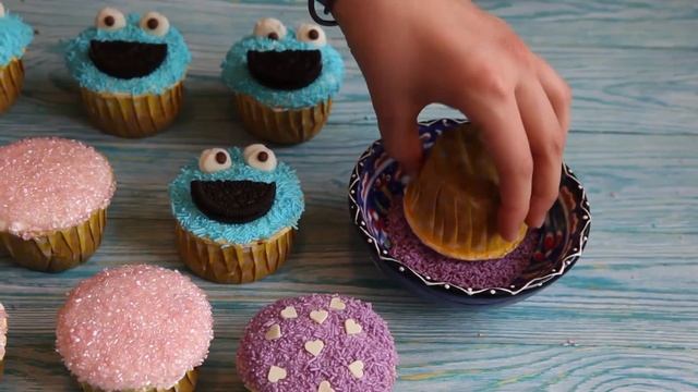 DECORATING CUPCAKES||УКРАШЕНИЕ КАПКЕЙКОВ