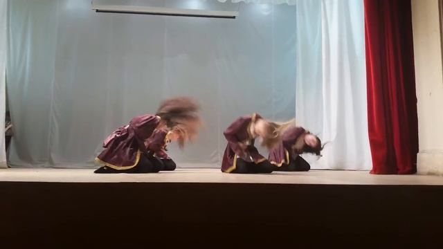Дабка-Ирак, групповой танец кол-в "Наиля-Алмаз" г.Волгоград 12.03.2016 г. смотреть онлайн