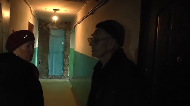 "Справляют нужду прямо перед людьми" - анапская пенсионерка о бомжах смотреть онлайн