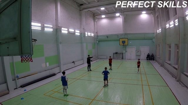 ВАРИАЦИИ ИГРОВЫХ УПРАЖНЕНИЙ В ФУТБОЛЕ | Интересные и полезные тренировки в команде смотреть онлайн