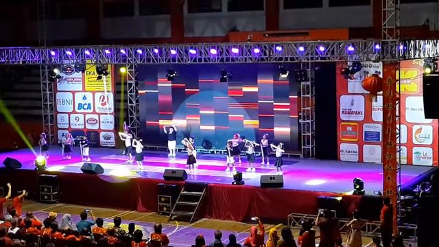 WOW !!! 大眼睛舞蹈 - TK Puhua Purwokerto - Acara Imlek di GOR - minggu, 9 februari 2020 смотреть онлайн