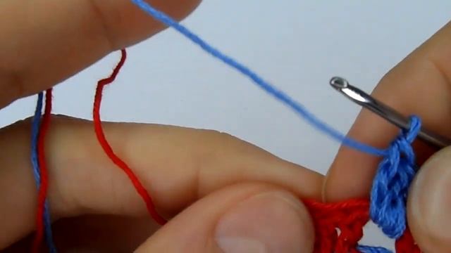 Узор крючком. Ромбики (смена цвета нити). Часть 3 смотреть онлайн