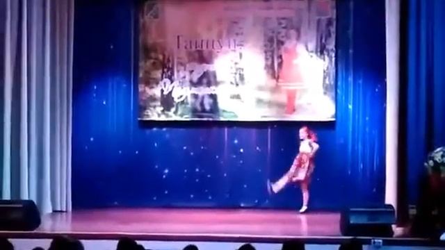 Карина Булыгина Девичья плясовая смотреть онлайн