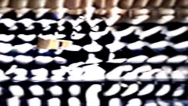 [AI] batman beating macaroni in the house смотреть онлайн