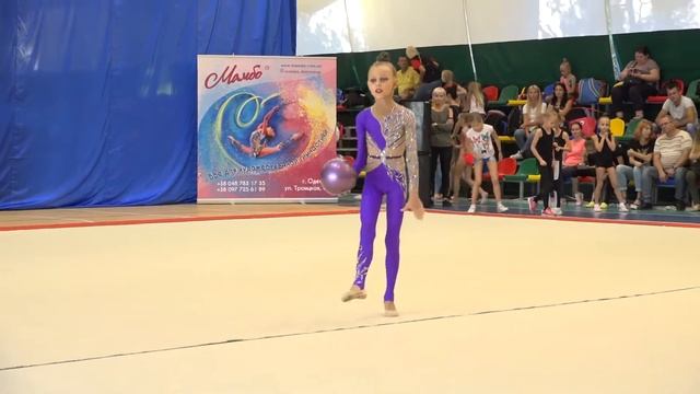 Курочкина Вероника 2009 мяч смотреть онлайн