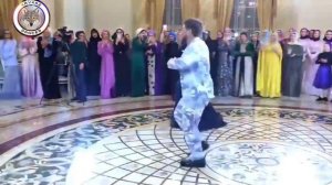 РАМЗАН КАДЫРОВ ТАНЦУЕТ ЛЕЗГИНКУ 2021 ЧЕЧЕНСКАЯ ЛОВЗАР