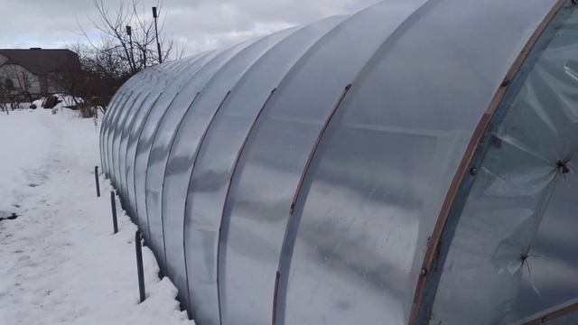 ПОЛИКАРБОНАТ или ПЛЁНКА на ПАРНИК? ВАЖНЫЕ моменты при ВЫБОРЕ и УСТАНОВКЕ. смотреть онлайн