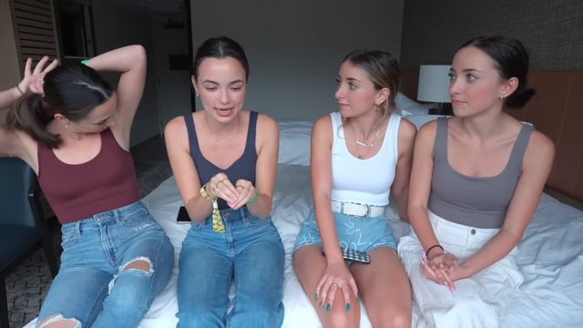 Do Different Twins Think The Same? With Brooklyn And Bailey