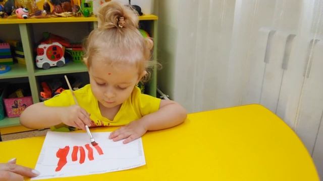 Сиреневая (младшая группа). Рисование "шарф для кошечки" смотреть онлайн